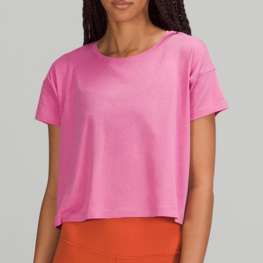 Lululemon Cate Tee - size 6 - Pink Blossom